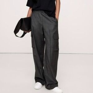Banana Republic Wool Trousers Women’s Large Gray Elastic Waist Cargo Pockets